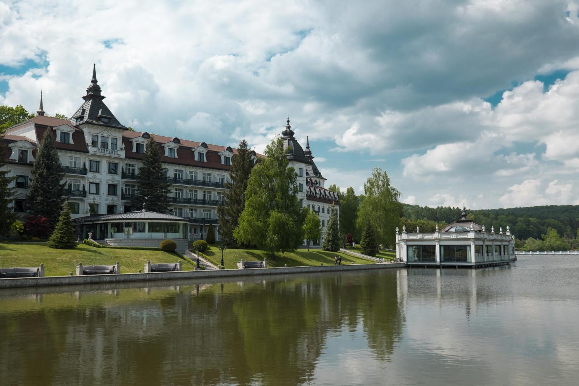 Edem Resort Medical & Spa Strelki  Eksteriør bilde