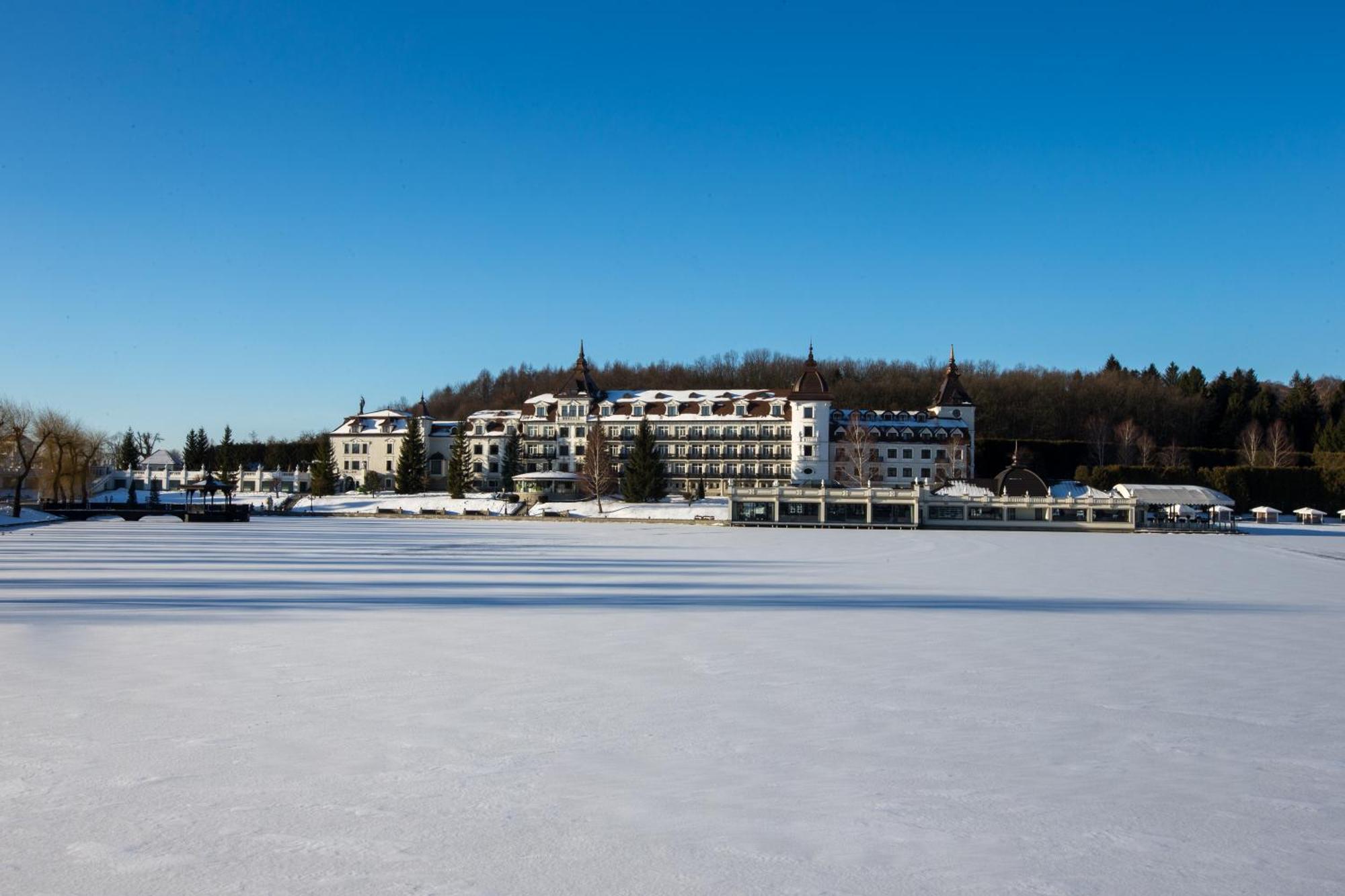Edem Resort Medical & Spa Strelki  Eksteriør bilde